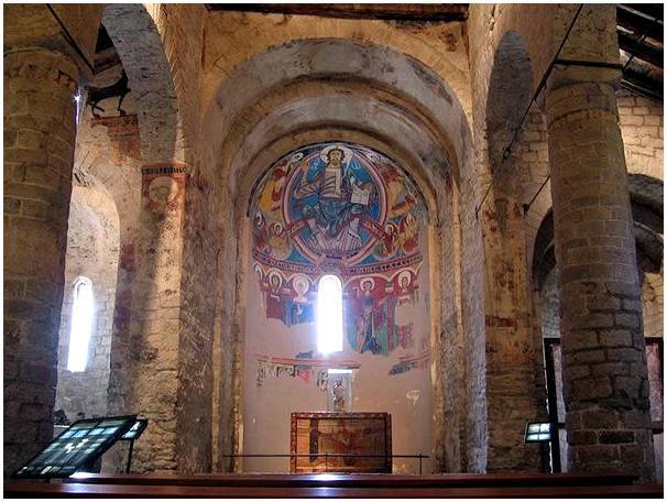 Посещаем романскую церковь Сан-Климент-де-Тауль.