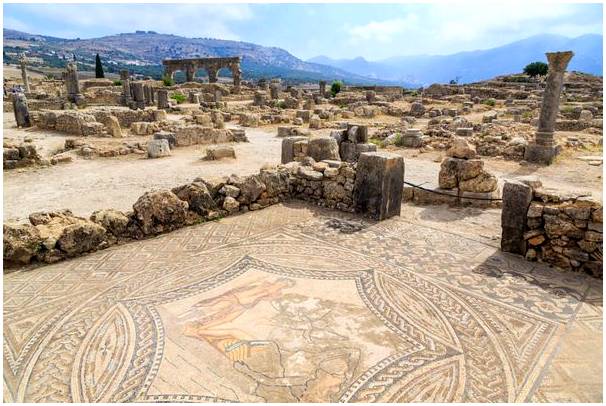 Древний римский город Волюбилис в Марокко