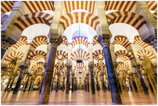 8 потрясающих мечетей