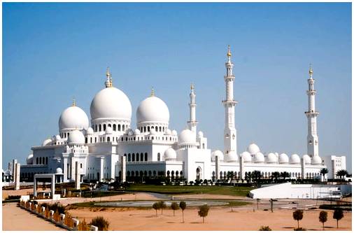 Великолепная мечеть шейха Зайда