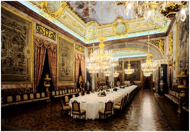 Королевский дворец в Мадриде: часы работы, цена и расположение