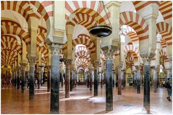 Части истории мечети-собора Кордовы