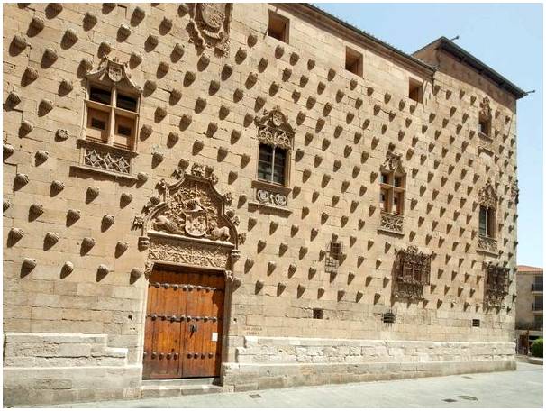 10 сказочных дворцов испанского ренессанса