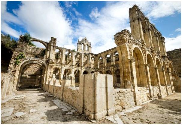 10 заброшенных монастырей Испании, о которых стоит знать