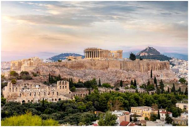 Познакомьтесь с самыми старыми городами Греции.
