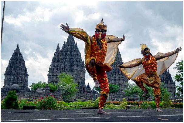 Храмы Прамбанан в Индонезии