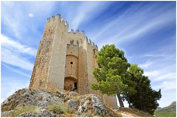 Посещаем замок Велес-Бланко в Альмерии.