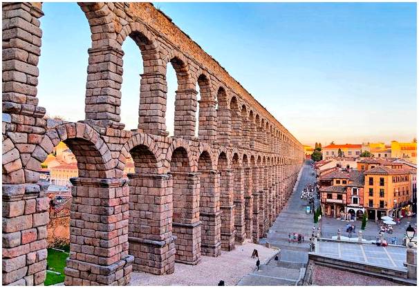 Посещаем 5 самых туристических мест Испании