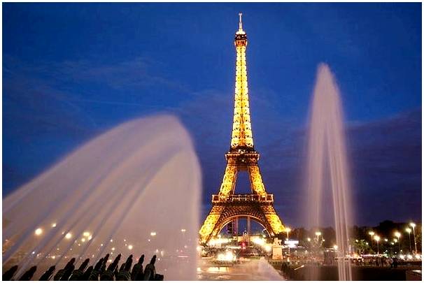 Посетите Париж ночью - еще один способ насладиться городом