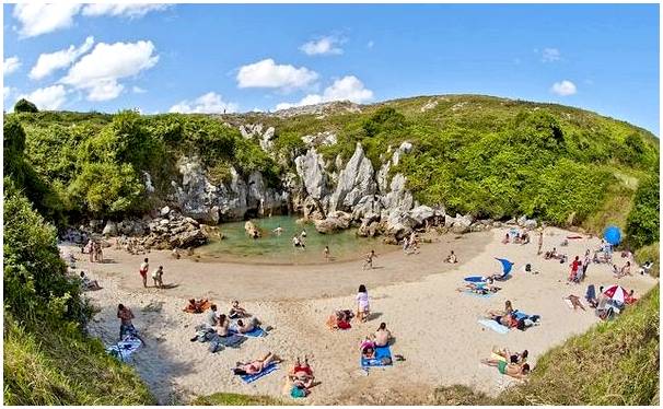 5 фантастических пляжей вдали от моря в Испании