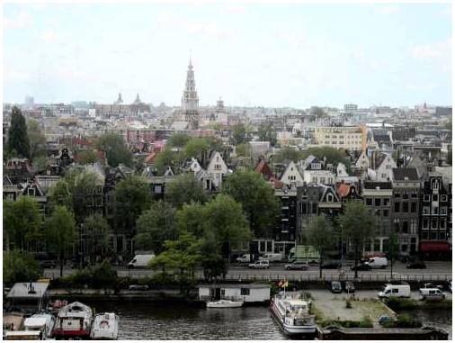 Откройте для себя Амстердам, столицу в собственном свете.