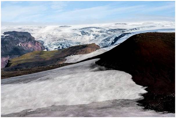 Наслаждайтесь красивыми ледниками на западе Исландии.