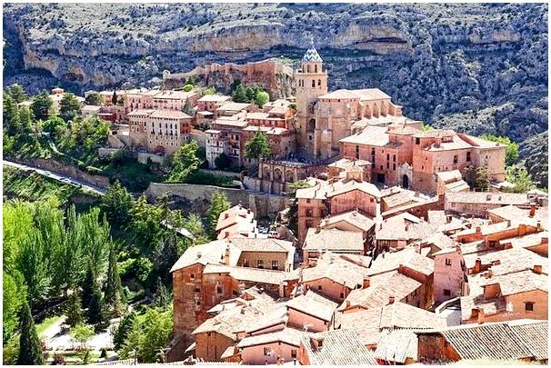 10 красивых городов Испании, которые стоит посетить