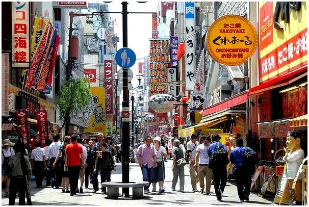 Район Дотонбори, самый оживленный и яркий в Осаке.
