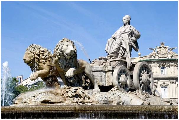 Ла Сибелес, самый известный фонтан Мадрида