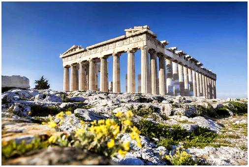 Парфенон в Афинах, символ расцвета Греции.