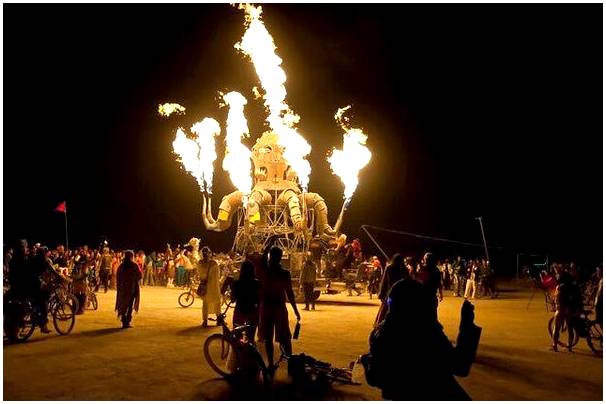 Фестиваль Burning Man в пустыне Невада