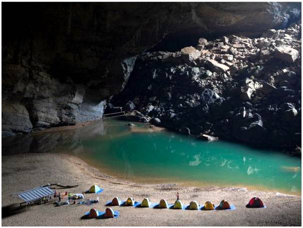 Грот Сон Дунг: самая большая пещера во Вьетнаме.