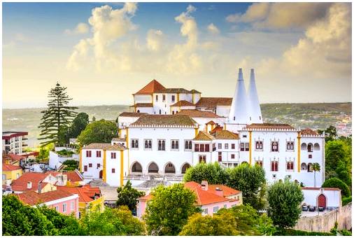 5 самых красивых городов недалеко от Лиссабона