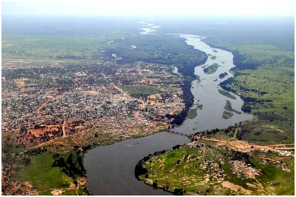 Экскурсия по реке Нил, второй по длине реке в мире.