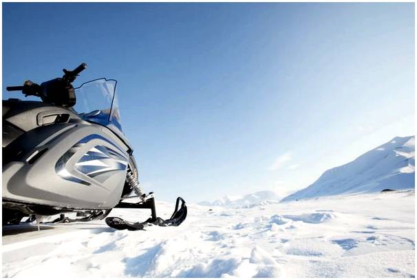Совершите мотоциклетный тур по арктической Норвегии.