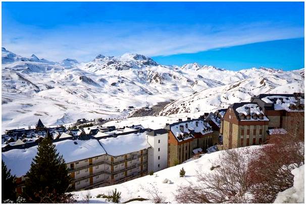 Долина Тена в Пиренеях и ее горнолыжный курорт