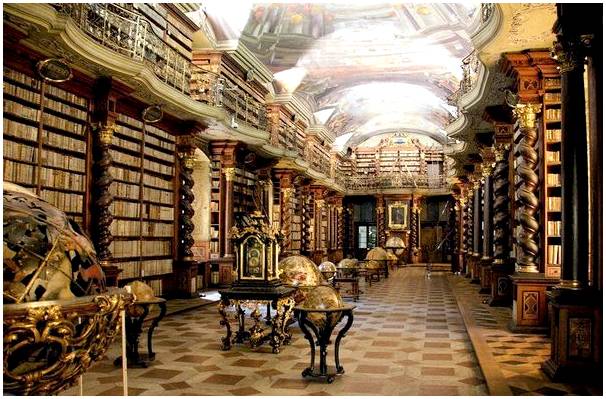 Библиотека Клементинума: одна из жемчужин Праги.