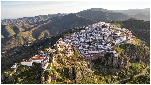 Волшебные города и белая архитектура в Испании