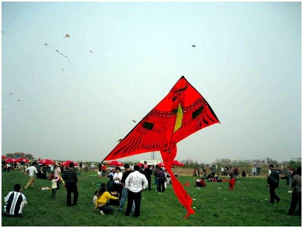 Китайские воздушные змеи: красивое искусство из бумаги