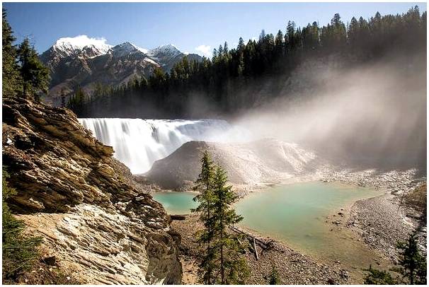 Откройте для себя красоту национального парка Йохо в Канаде.