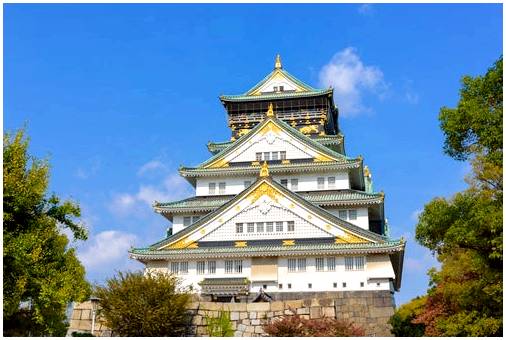Замок Осака в Японии, традиции среди небоскребов