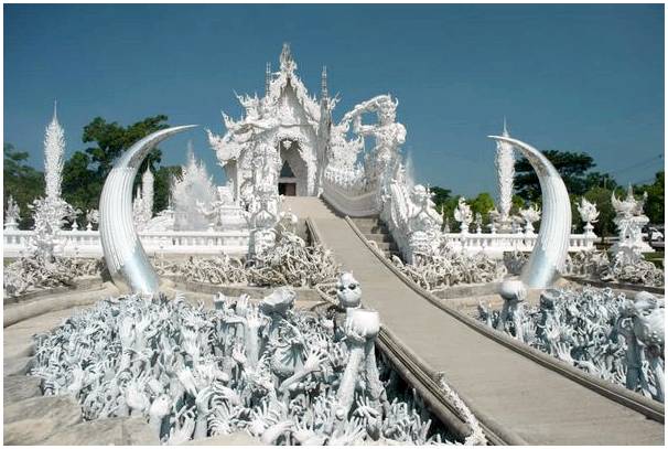 Белый храм, одно из чудес Таиланда