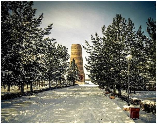 Древние останки в башне Бурана, Кыргызстан