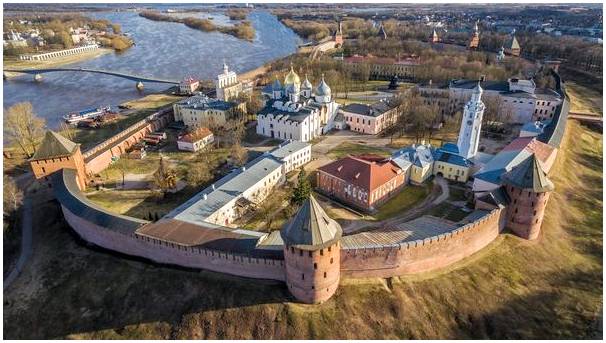 Что делать рядом с Юрьевым монастырем в России