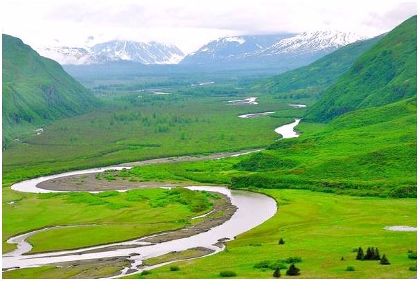 Откройте для себя национальный парк озера Кларк на Аляске