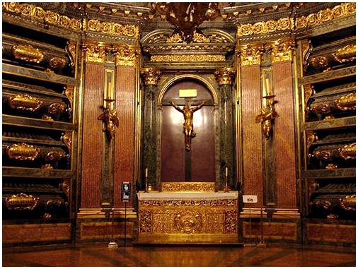 Впечатляющий монастырь Эскориал в Мадриде