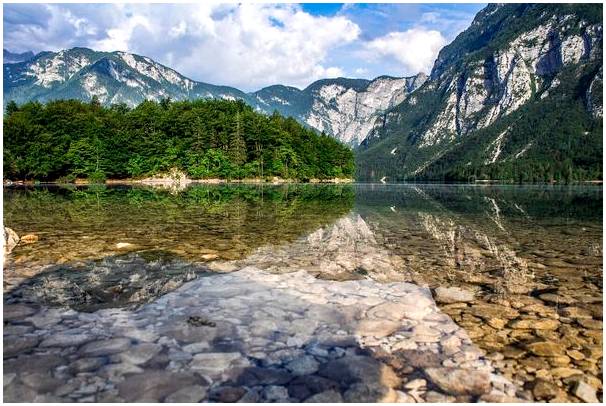 Озеро Бохинь: насладитесь самым большим озером в Словении.