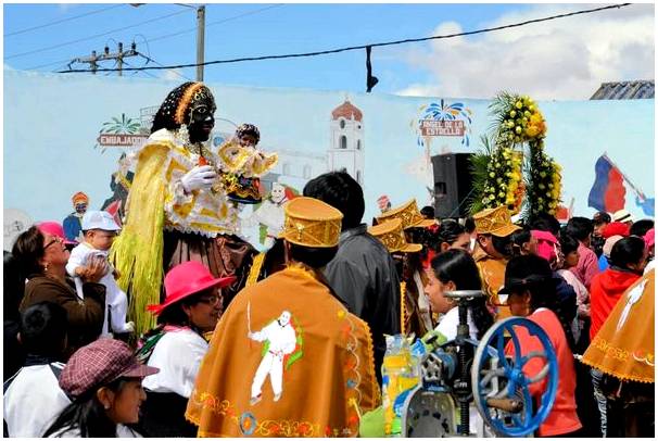 Познакомьтесь с самыми живописными праздниками Латинской Америки.