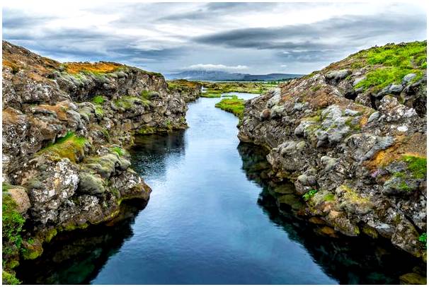 Трещина Сильфра в Исландии: идеальное место для дайвинга