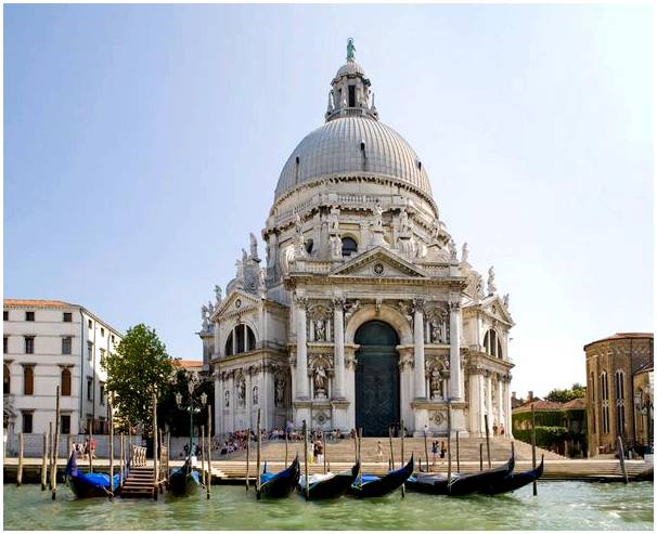 Санта-Мария-делла-Салюте в Венеции, жемчужина барокко.