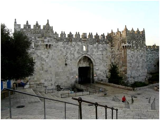 История Дамасских ворот в Иерусалиме