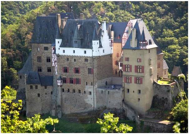 История замка Эльц в Германии