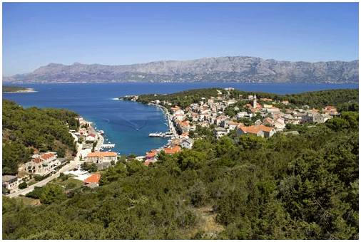 Красивый остров Брач ​​в Хорватии
