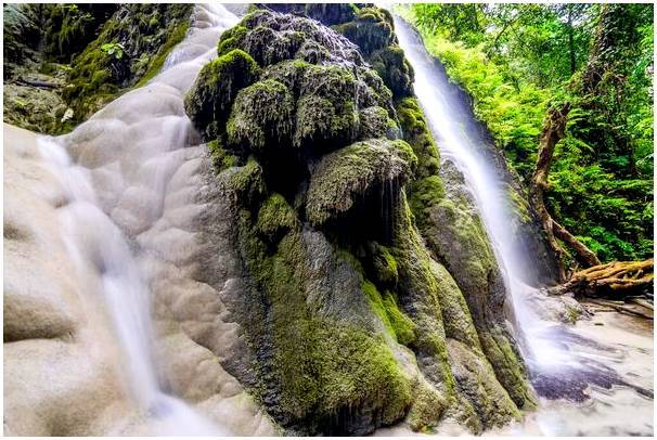 Водопады Буа Тонг в национальном парке Си Ланна