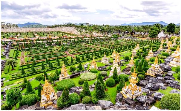 Нонг Нуч, один из самых красивых садов Азии.