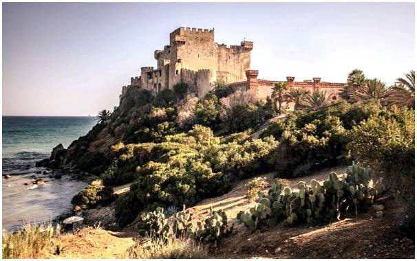 Маршрут по красивым замкам Сицилии.
