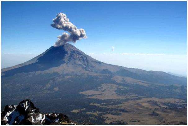 10 самых невероятных вулканов мира