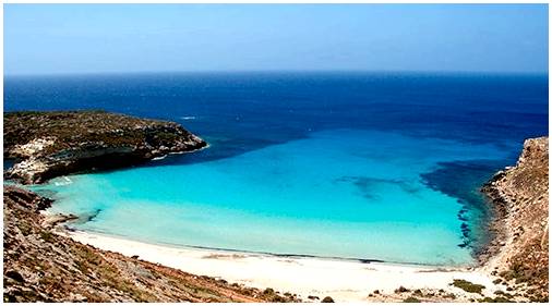 8 средиземноморских пляжей, способных победить жару
