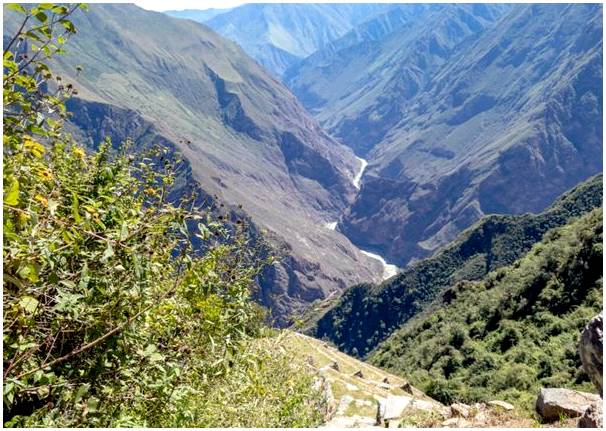 Каньон реки Апуримак: один из самых глубоких в мире.