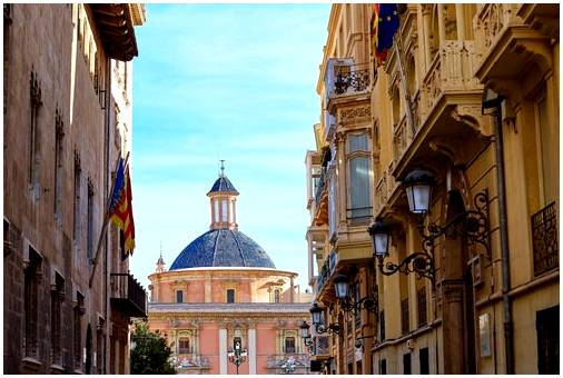 6 самых красивых улиц Валенсии